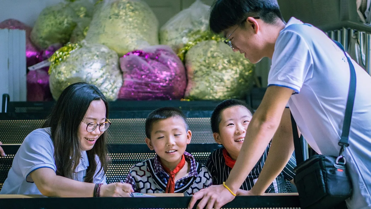 volunteer service, tutoring, volunteer, volunteering, tutoring, tutoring, volunteer, volunteer, volunteer, volunteer, volunteer, volunteering. What to put in a tutoring center package for a small operation